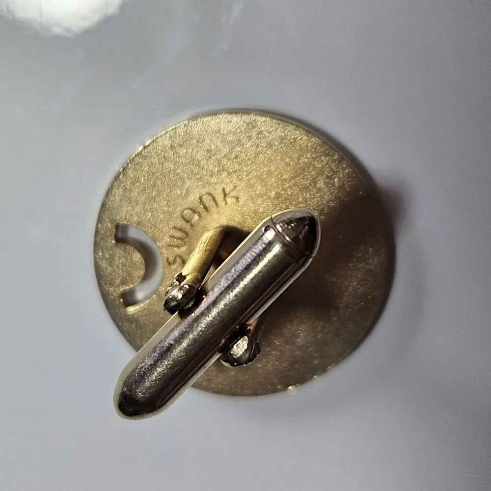 Vintage Swank Cufflinks Mens Gold Tone Metal Shell Design Set